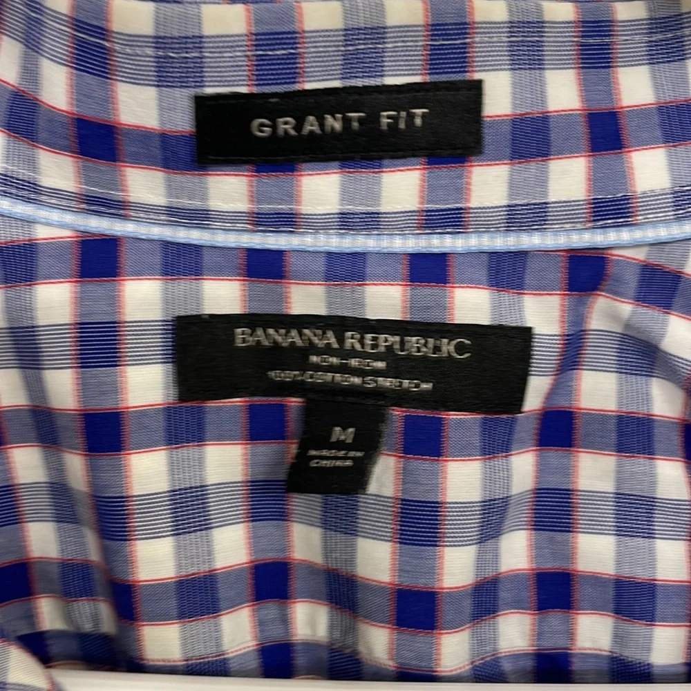 Banana Republic Mens No Iron long sleeve button down size Medium